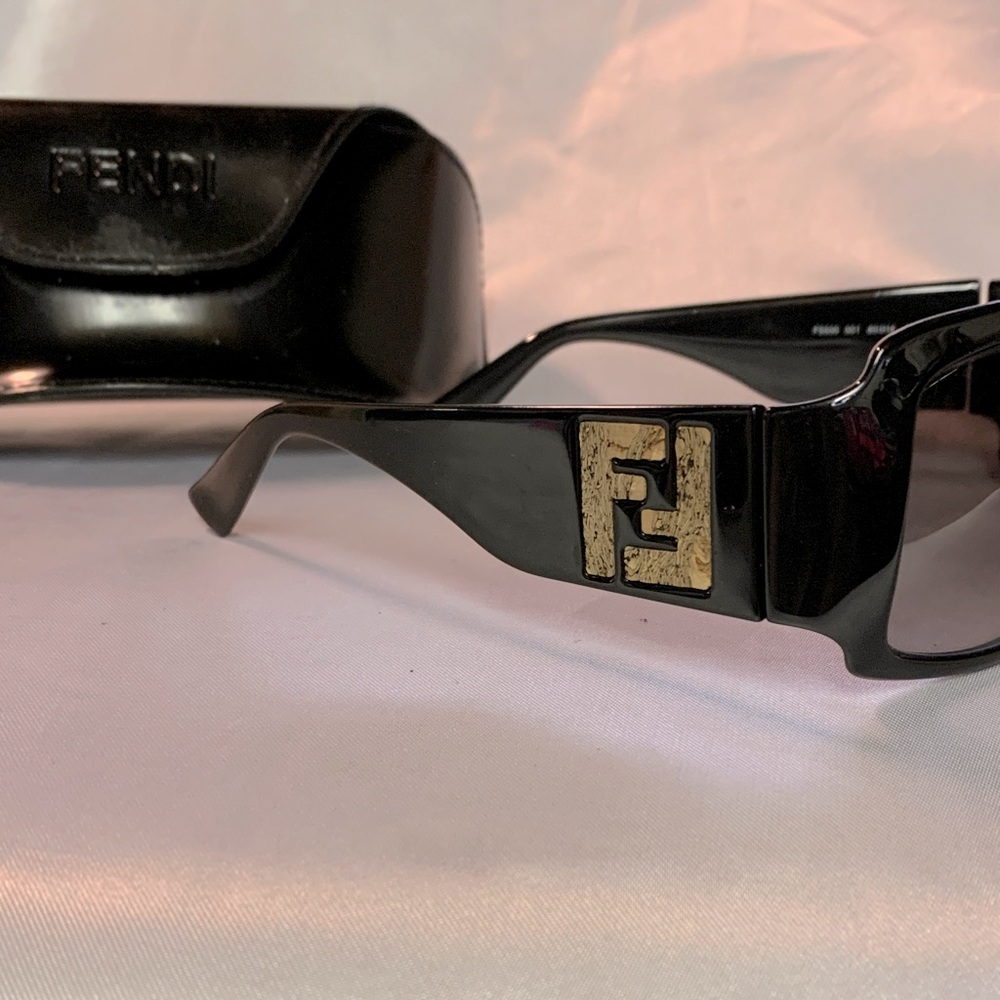 Final call! No Lower! FENDI FS500 Designer Black Vintage Cork “FF” logo PreOwned